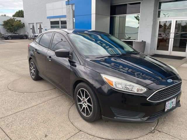 Used 2017 Ford Focus S with VIN 1FADP3E26HL206092 for sale in Beaverton, OR