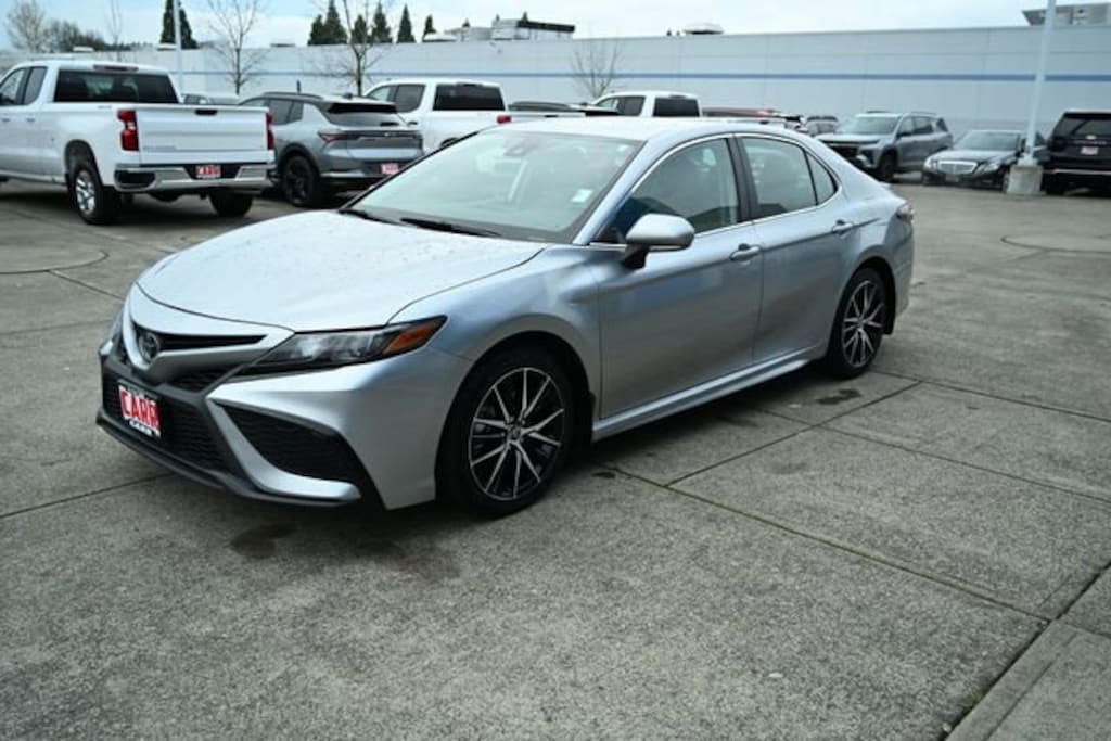 Used 2024 Toyota Camry SE Sedan