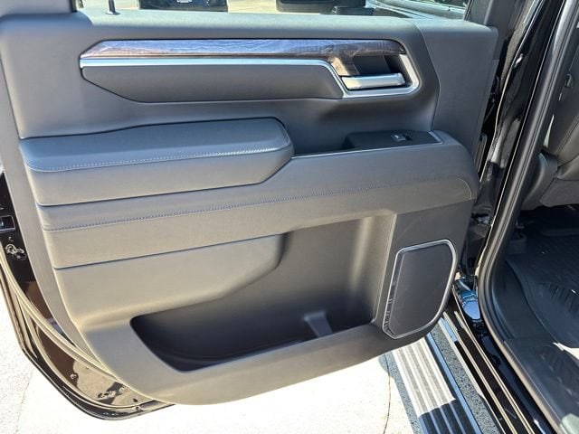 2026 Chevrolet Silverado 3500 HD LTZ - Photo 35
