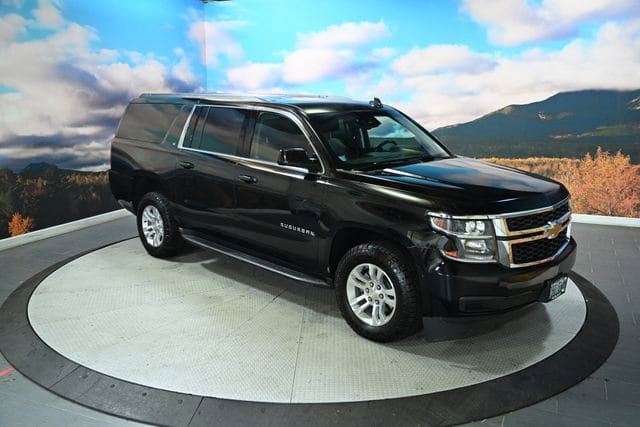 2018 Chevrolet Suburban LT's photo