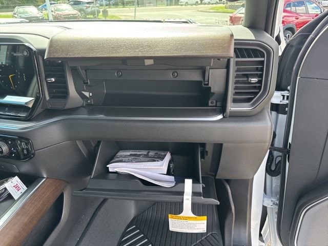2026 Chevrolet Silverado 3500HD High Country - Photo 45