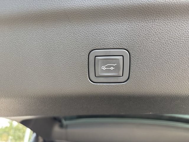 2026 Chevrolet Suburban Premier - Photo 44