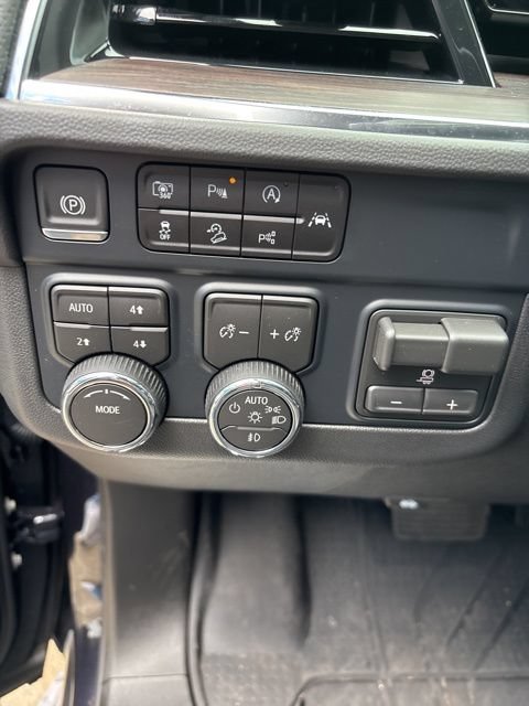 2026 Chevrolet Suburban Premier - Photo 23
