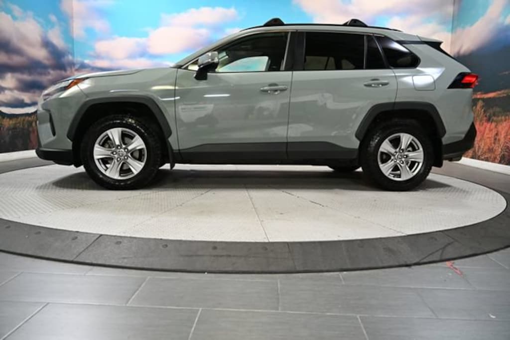 Used 2022 Toyota RAV4 XLE SUV