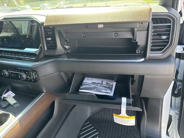 2026 Chevrolet Silverado 3500 HD High Country - Photo 47