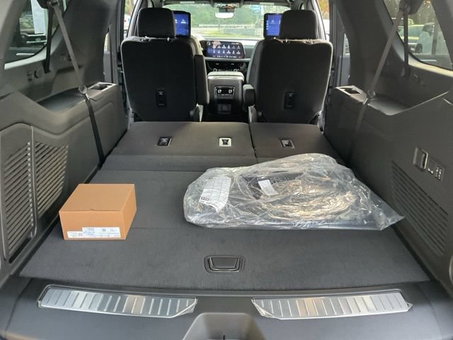 2026 Chevrolet Suburban High Country - Photo 25