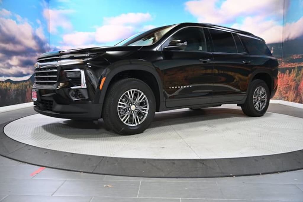 Used 2026 Chevrolet Traverse LT SUV