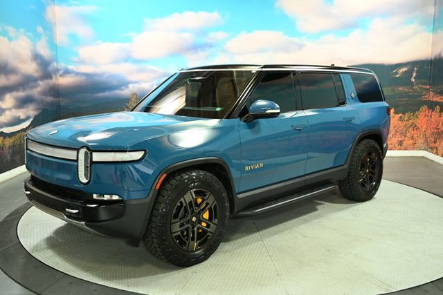 2023 Rivian R1S Adventure photo 3