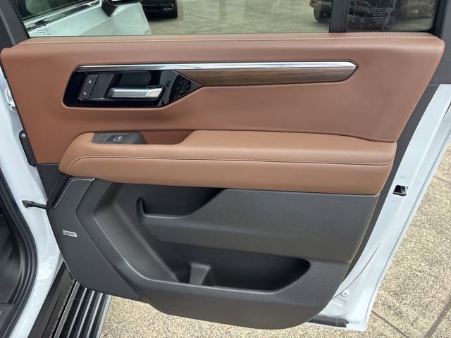 2026 Chevrolet Suburban High Country - Photo 42