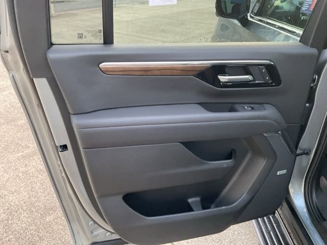 2026 Chevrolet Suburban High Country - Photo 23