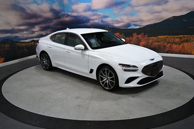 2024 GENESIS G70 Standard's photo