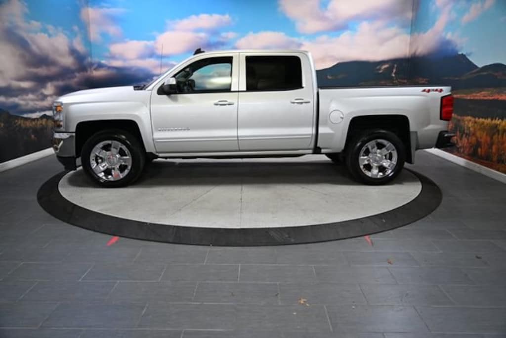 Used 2018 Chevrolet Silverado 1500 LT Truck Crew Cab