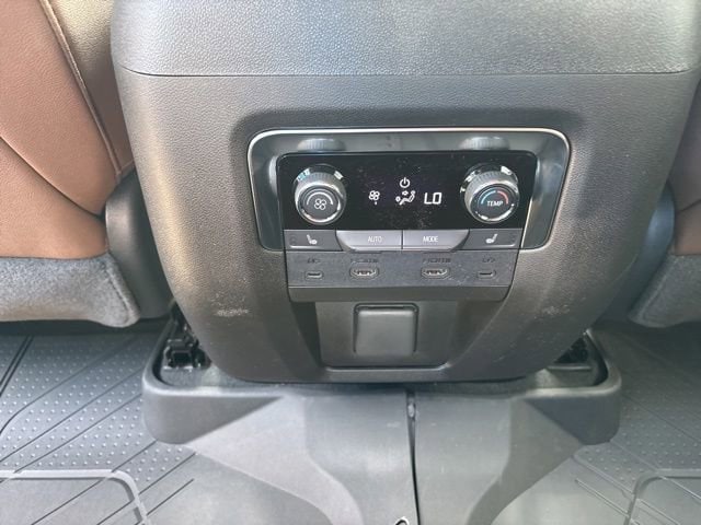 2026 Chevrolet Suburban High Country - Photo 21