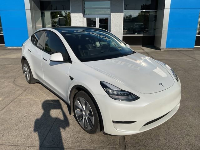 Used 2021 Tesla Model Y Long Range with VIN 5YJYGDEEXMF258043 for sale in Beaverton, OR