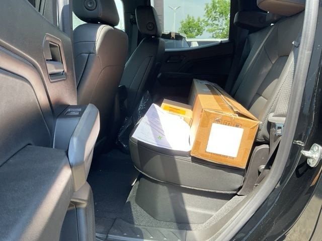 2025 Chevrolet Colorado Trail Boss - Photo 13