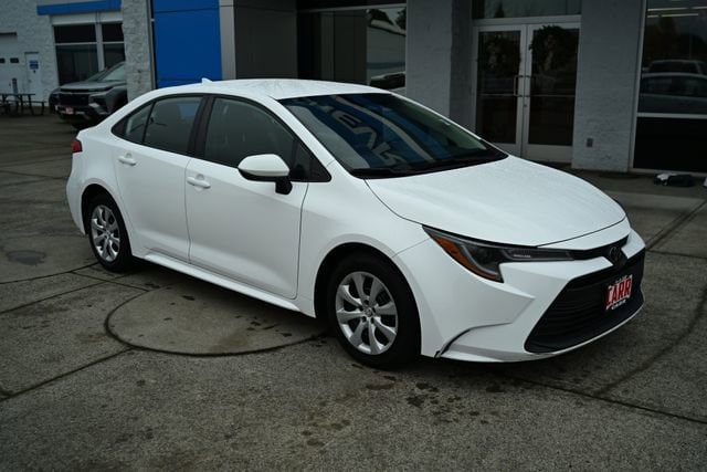 2023 Toyota Corolla LE's photo