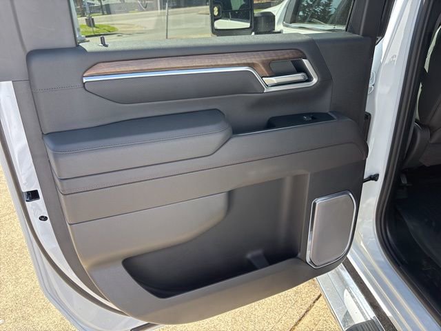 2026 Chevrolet Silverado 3500 HD High Country - Photo 36