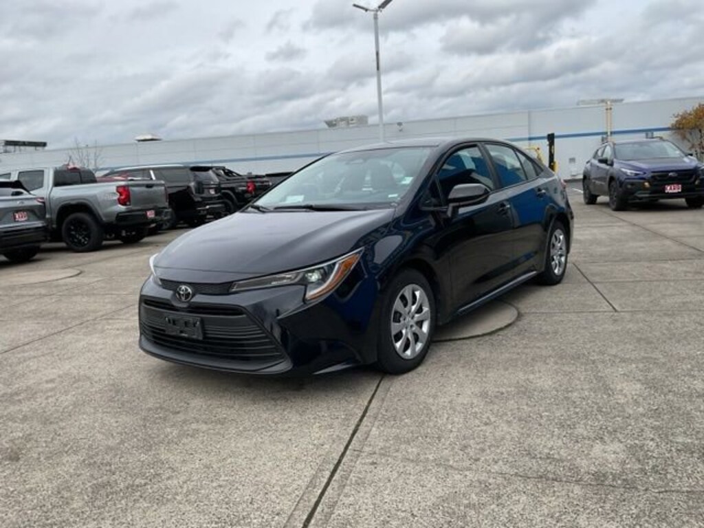 Used 2023 Toyota Corolla LE Sedan