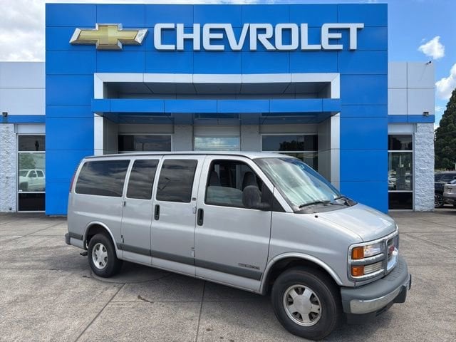 1998 GMC Savana's photo