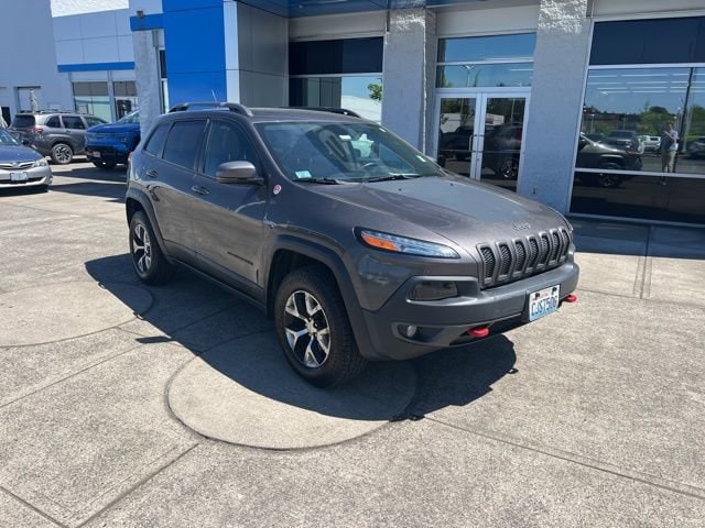 Used 2018 Jeep Cherokee Trailhawk with VIN 1C4PJMBB3JD559361 for sale in Beaverton, OR