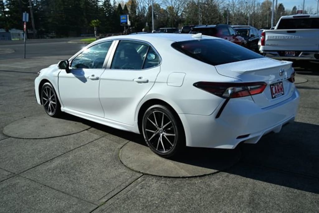 Used 2024 Toyota Camry SE Sedan