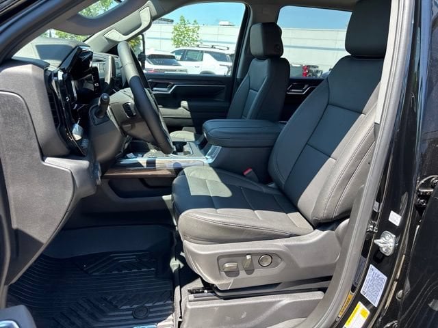 2026 Chevrolet Silverado 3500 HD LTZ - Photo 30