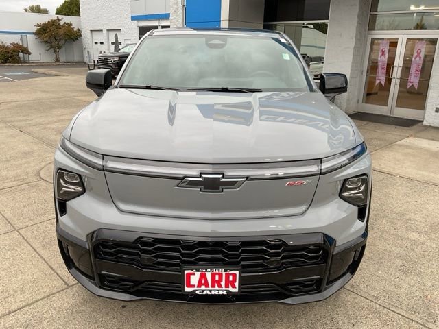 2025 Chevrolet Silverado EV RST photo 3