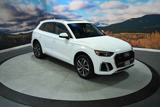 2024 Audi Q5 Premium's photo