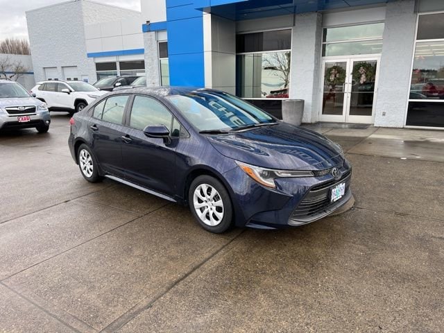 2023 Toyota Corolla LE's photo