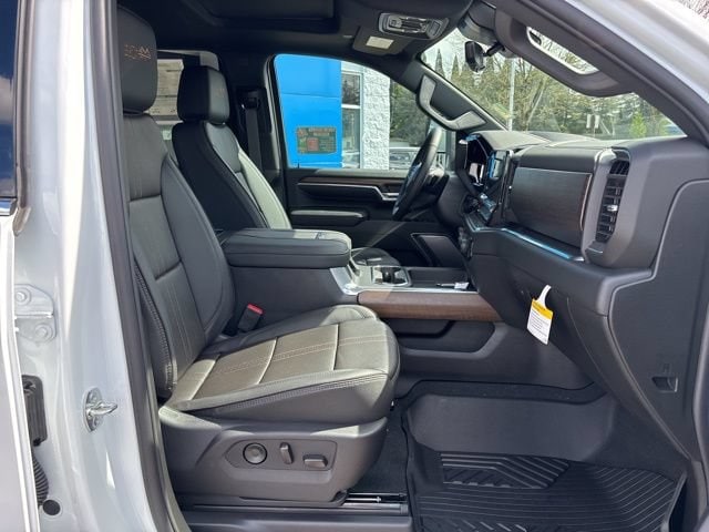2026 Chevrolet Silverado 3500HD High Country - Photo 42