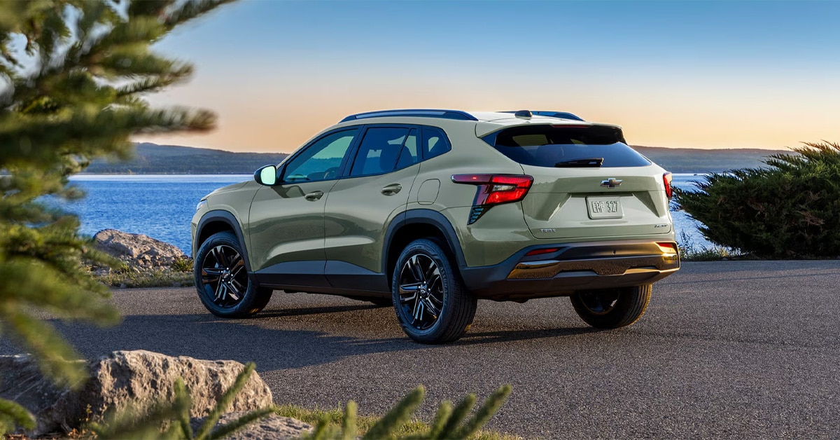 2026%20Chevrolet%20Trax%20parked%20in%20an%20open%20lot%20with%20a%20sea%20view.jpg