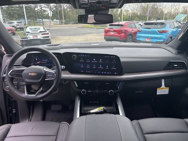 2026 Chevrolet Suburban Premier - Photo 15