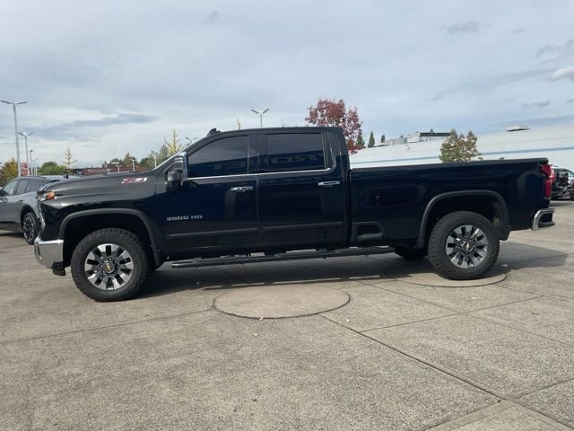 2024 Chevrolet Silverado 3500HD LTZ photo 3