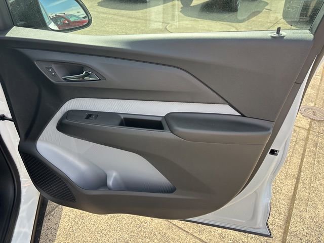 2027 Chevrolet Bolt LT - Photo 37