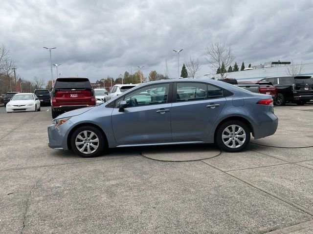 2023 Toyota Corolla LE photo 3