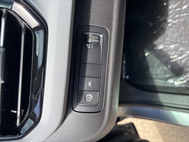 2027 Chevrolet Bolt LT - Photo 21