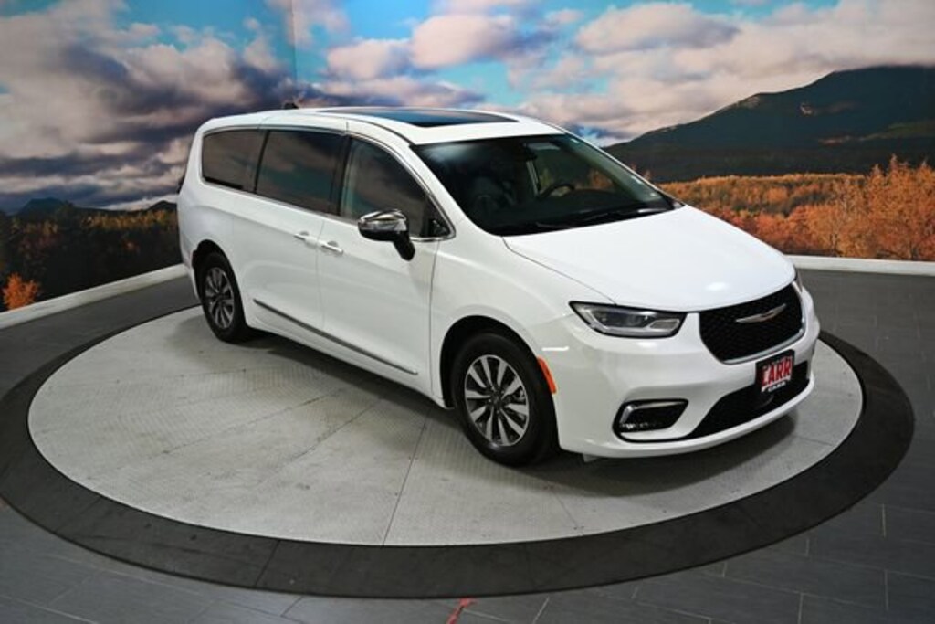 Used 2023 Chrysler Pacifica Hybrid Limited Van Passenger Van