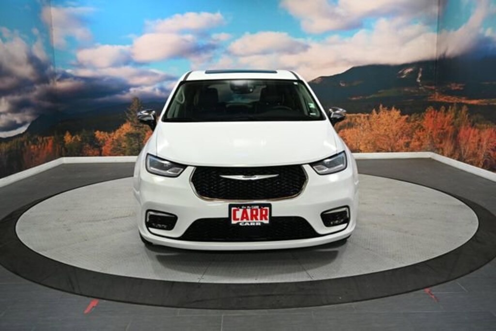 Used 2023 Chrysler Pacifica Hybrid Limited Van Passenger Van