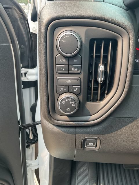 2025 Chevrolet Silverado 1500 Custom - Photo 23