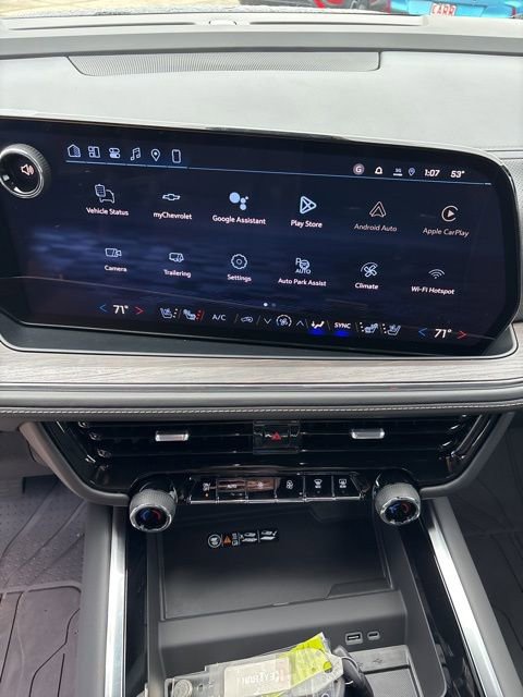 2026 Chevrolet Suburban Premier - Photo 17