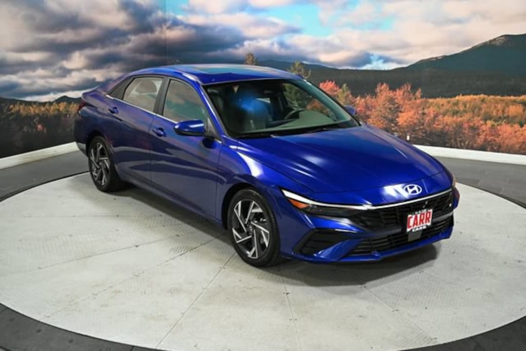 Used 2025 Hyundai Elantra SEL Convenience Sedan
