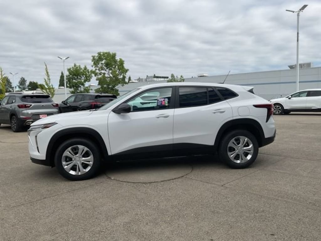 New 2026 Chevrolet Trax LS SUV