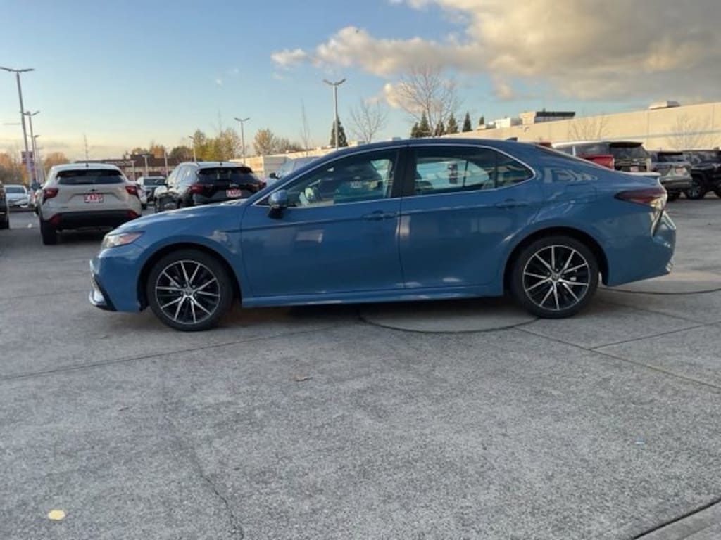 Used 2024 Toyota Camry SE Sedan