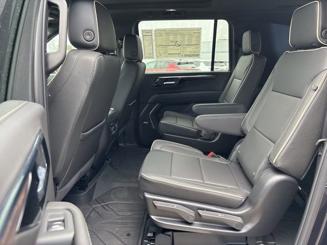 2026 Chevrolet Suburban Premier - Photo 34