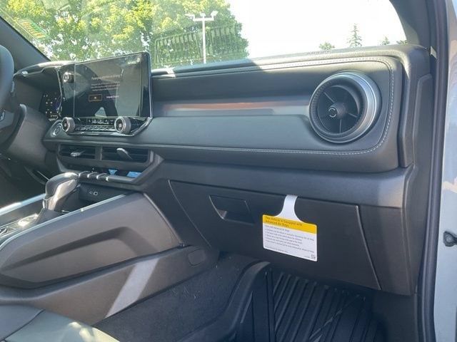 2026 Chevrolet Colorado LT - Photo 16