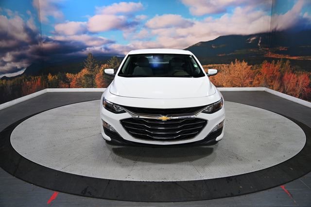 2024 Chevrolet Malibu 1LT photo 3