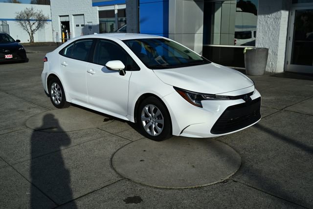 2023 Toyota Corolla LE's photo