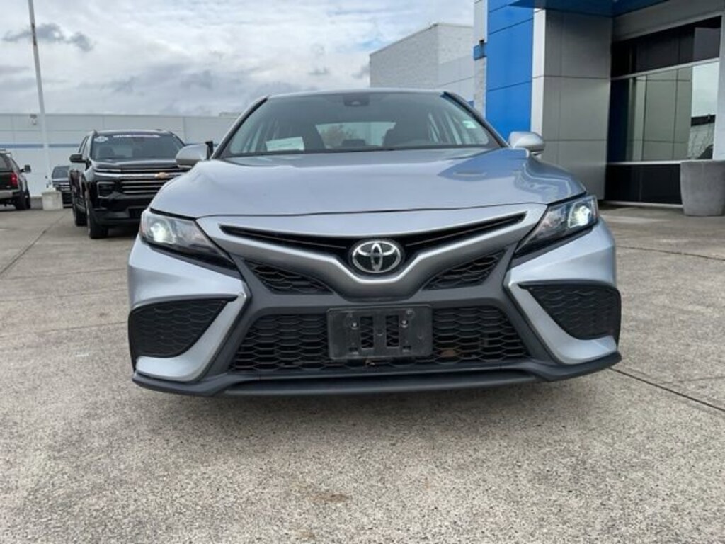 Used 2024 Toyota Camry SE Sedan