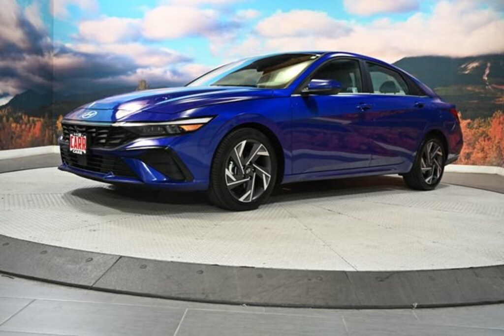 Used 2025 Hyundai Elantra SEL Convenience Sedan