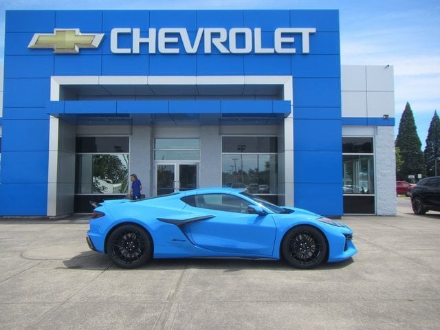 Used 2024 Chevrolet Corvette 3LZ with VIN 1G1YF2D39R5601000 for sale in Beaverton, OR